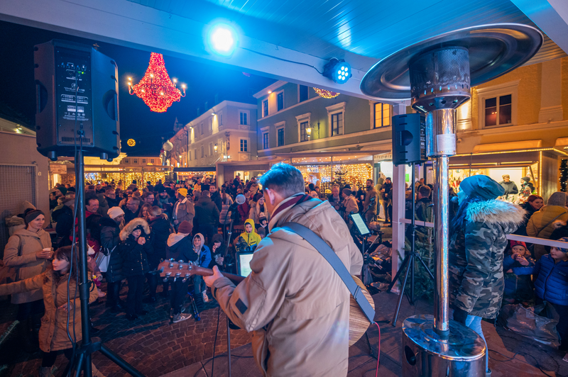 Musik am Weihnachtsmarkt in St. Veit