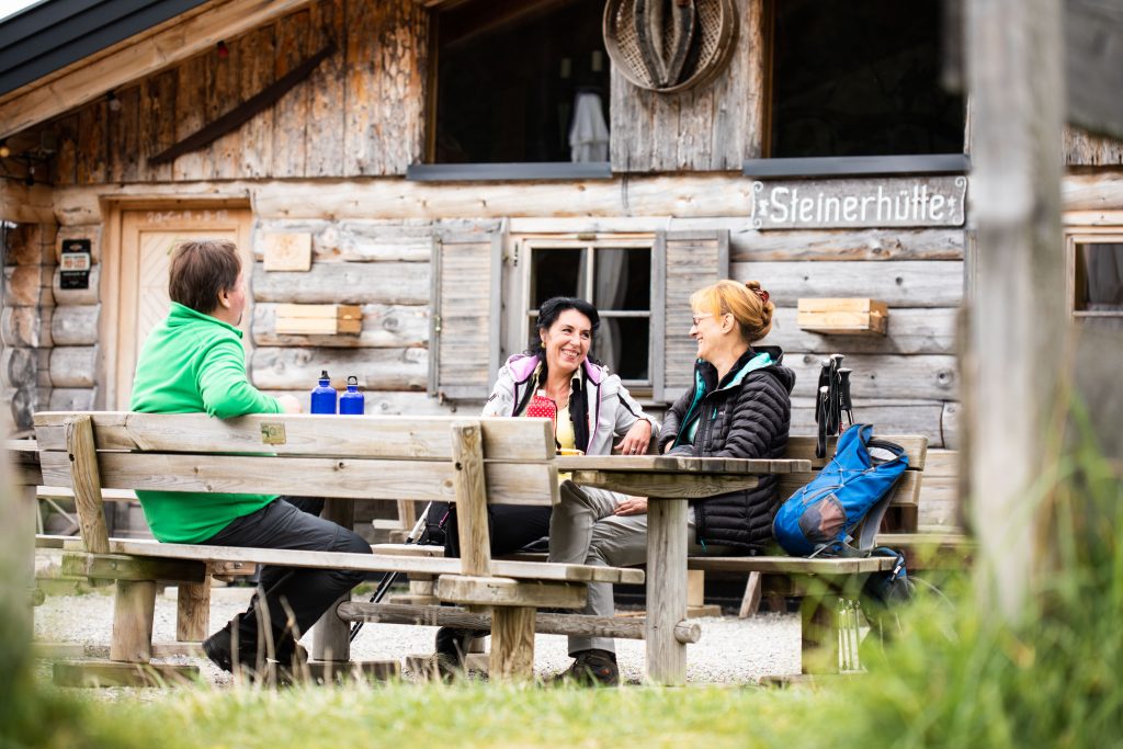 Gemütlichkeit auf der Steinerhütte