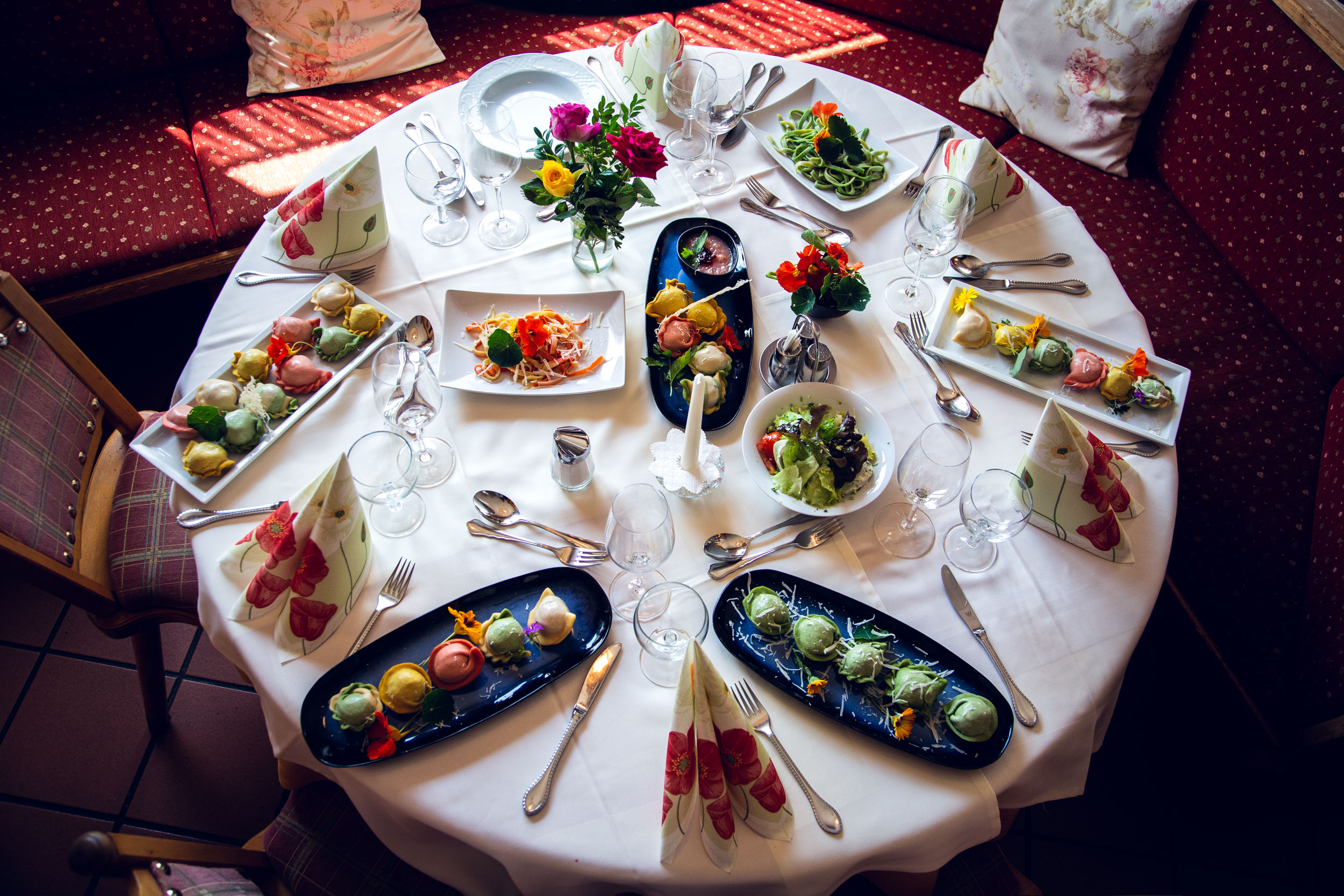 Gurktaler Nudelhaus - Essen auf dem Tisch