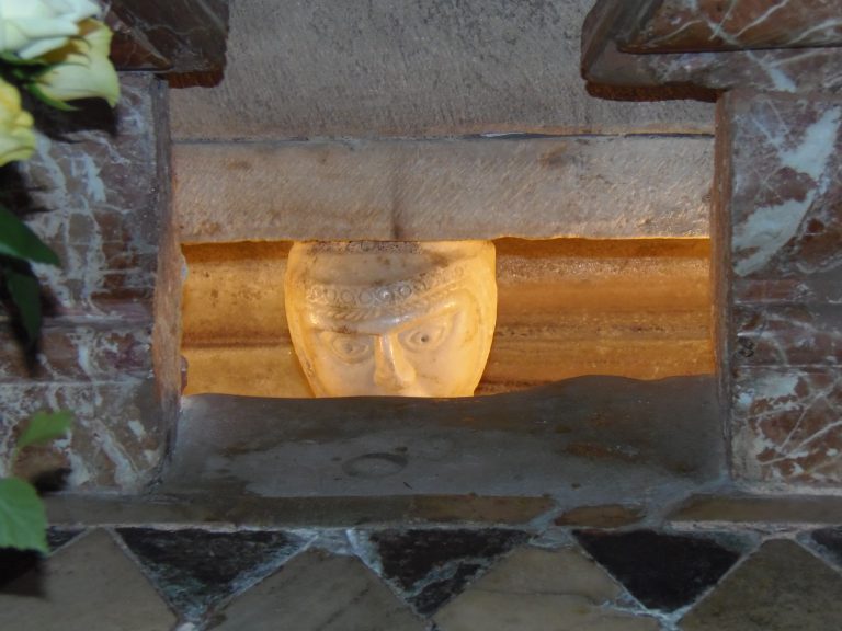 Das Grab der Hl. Hemma in Gurk​