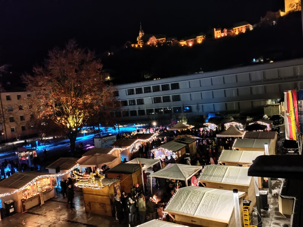 Adventzauber auf Schloss Straßburg Der Weihnachtsmarkt in Althofen