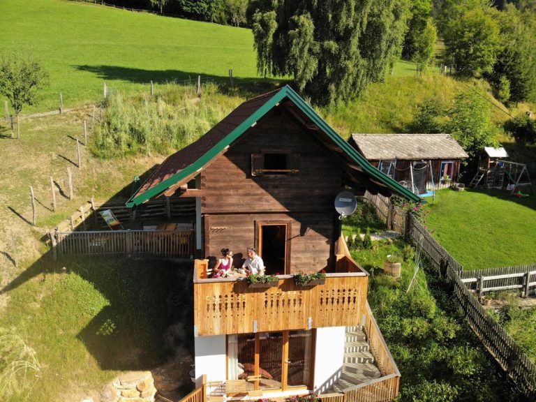Schlintlhof Liebenfels - Balkon mit Pärchen