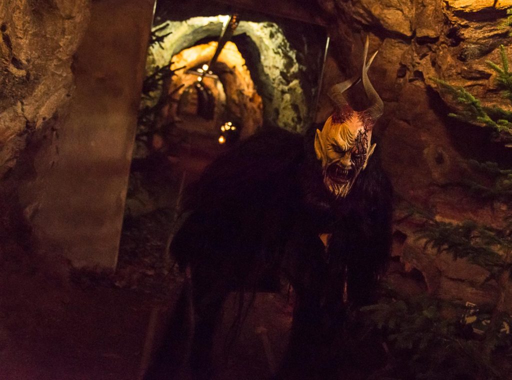 Perchten im Bergwerk Perchten im Bergwerk