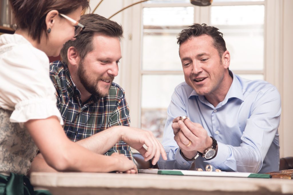Beratung bei Goldschmiede Sommer
